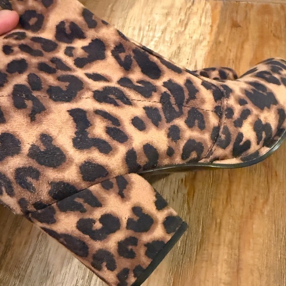 Marc Fisher Brown and Black Leopard Print Ankle Booties - Picture 5 of 7